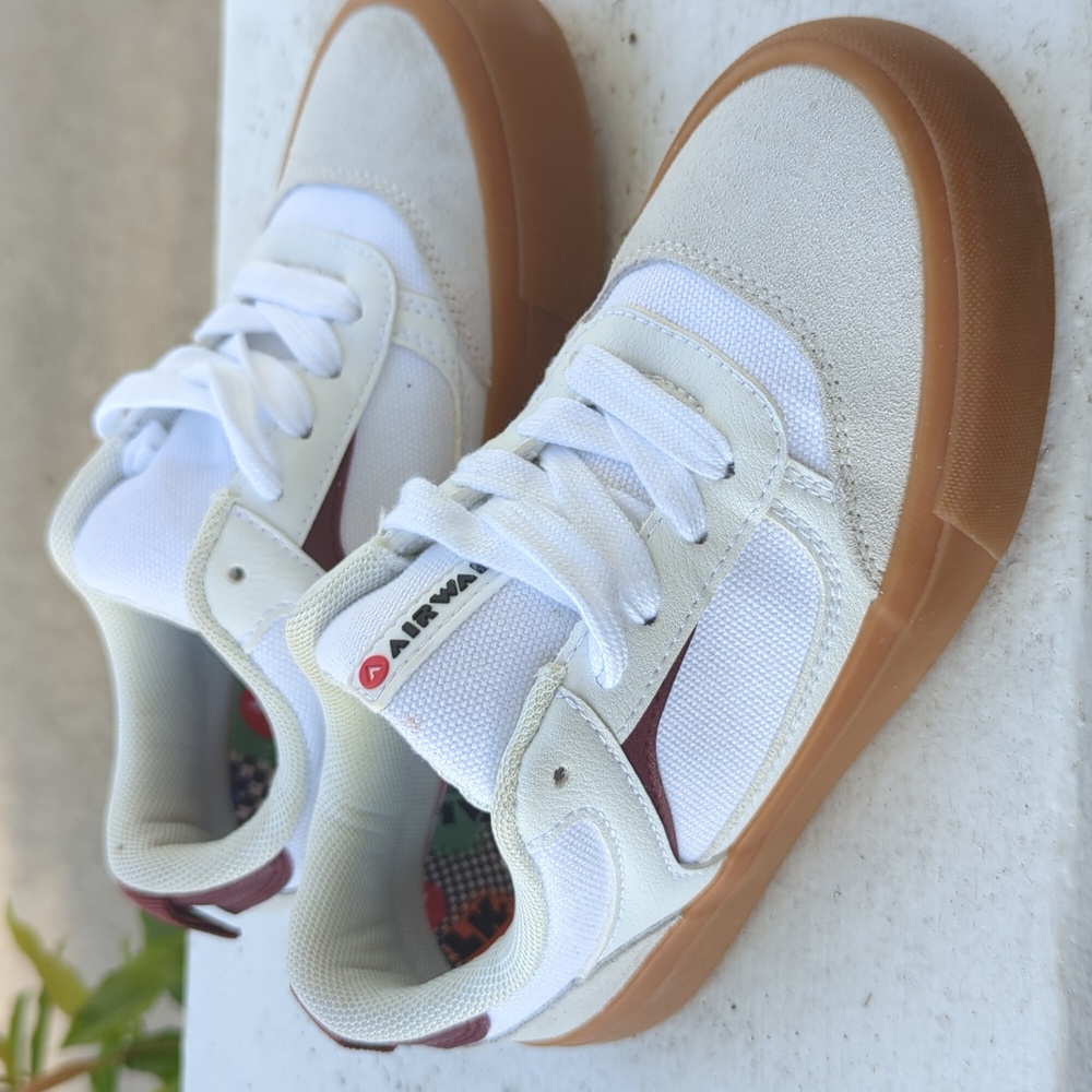 Airwalk kids sneakers